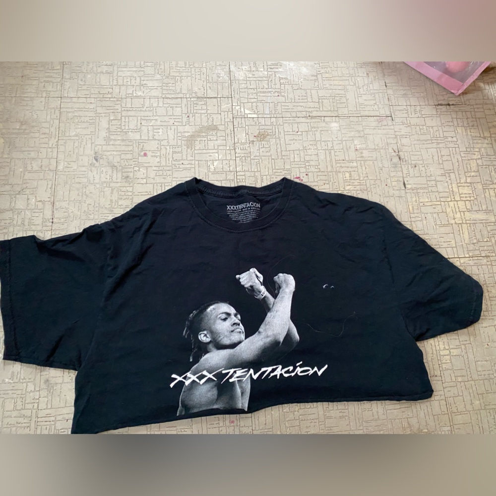 xxx crop tee